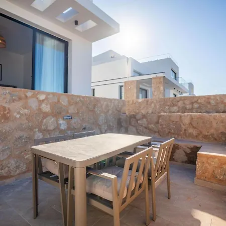 Serene And Modern With Private Pool Stunning Views Kharcha