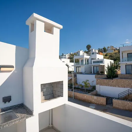 Serene And Modern With Private Pool Stunning Views * Kharcha