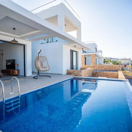 Serene And Modern With Private Pool Stunning Views * Kharcha
