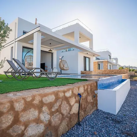Serene And Modern With Private Pool Stunning Views Nyaraló *